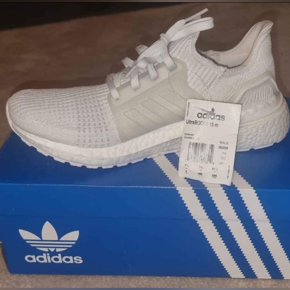 ADIDAS ULTRABOOST 19m White RARE (US Mens 7.5/Womens 9.5) - Picture 2 of 2